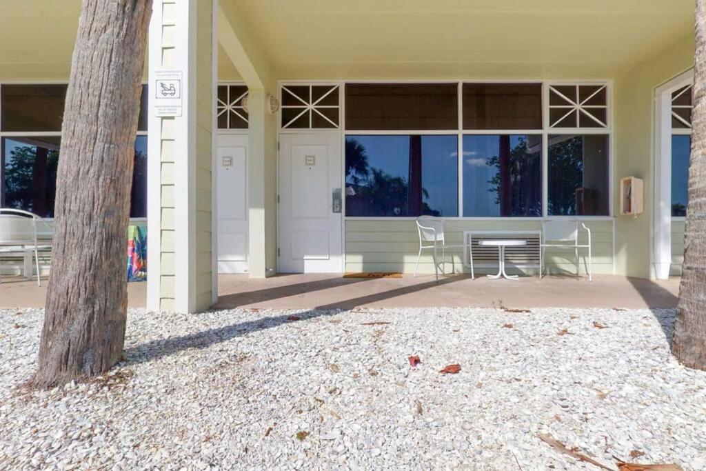Sea Breeze, Studio 510, Beach Steps Away!+Pool+Wifi Раскин Экстерьер фото