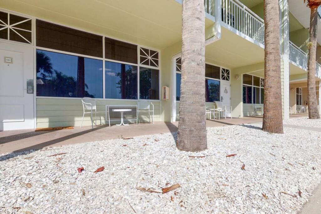 Sea Breeze, Studio 510, Beach Steps Away!+Pool+Wifi Раскин Экстерьер фото